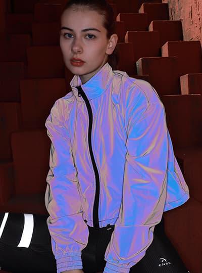 炫彩新半岛官网户外休闲服