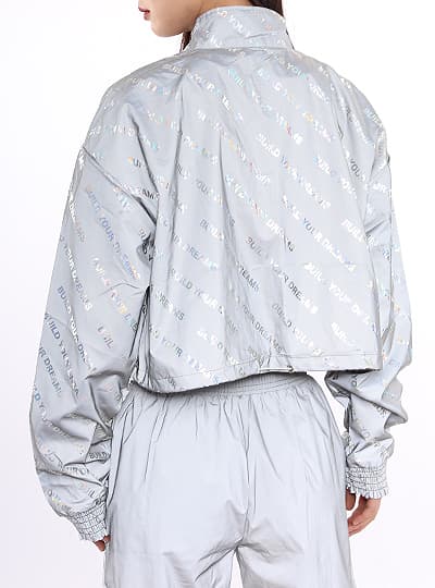 亮银灰色运动服羽绒服新半岛官网